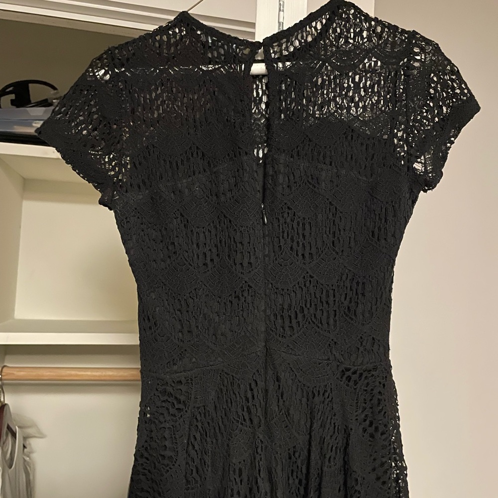 Kendall and Kylie black dress